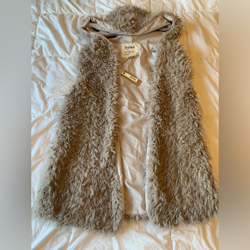 Women’s Dylan Faux Fur Open Vest
